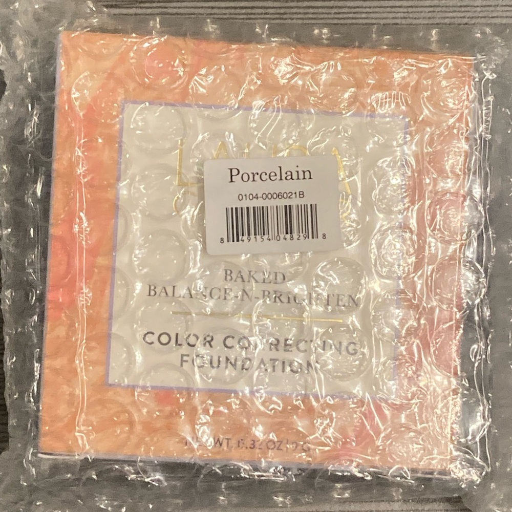 Laura geller baked balance and brighten foundation